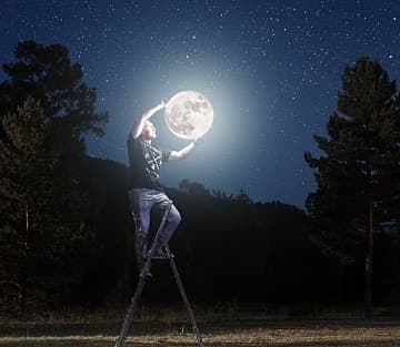 Unlocking Creativity: How Poetry is Breaking Down Walls in Prisons