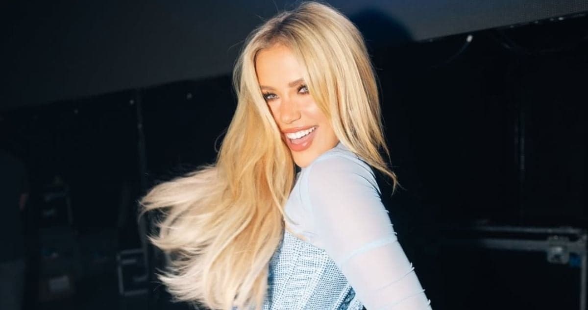 Megan Moroney’s AM I OKAY? Tour: Relive the Magic on Her New Live Album!