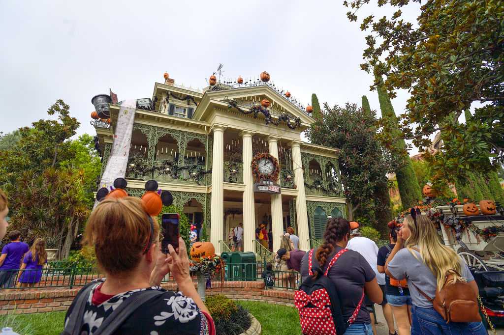 Haunted Mansion Ride at Disneyland Ends in Tragedy—What Really Happened?