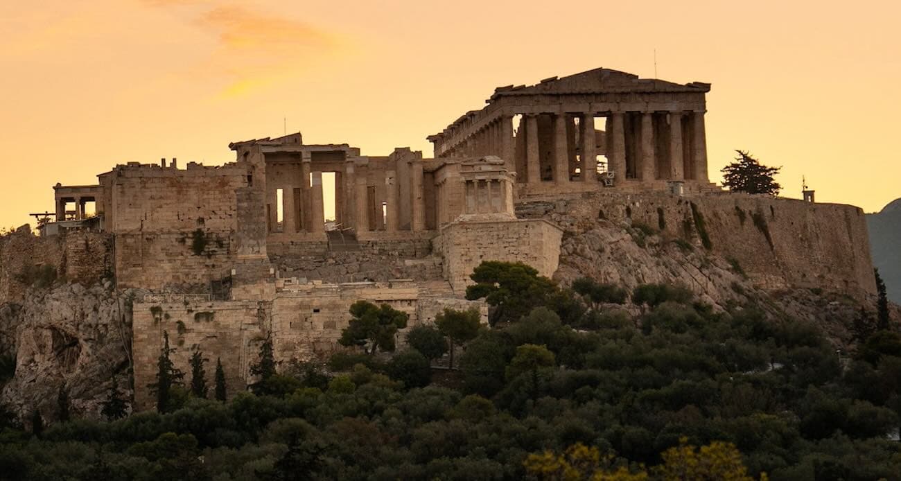 The Parthenon Unveiled: An Ancient Wonder Finally Back in Style!