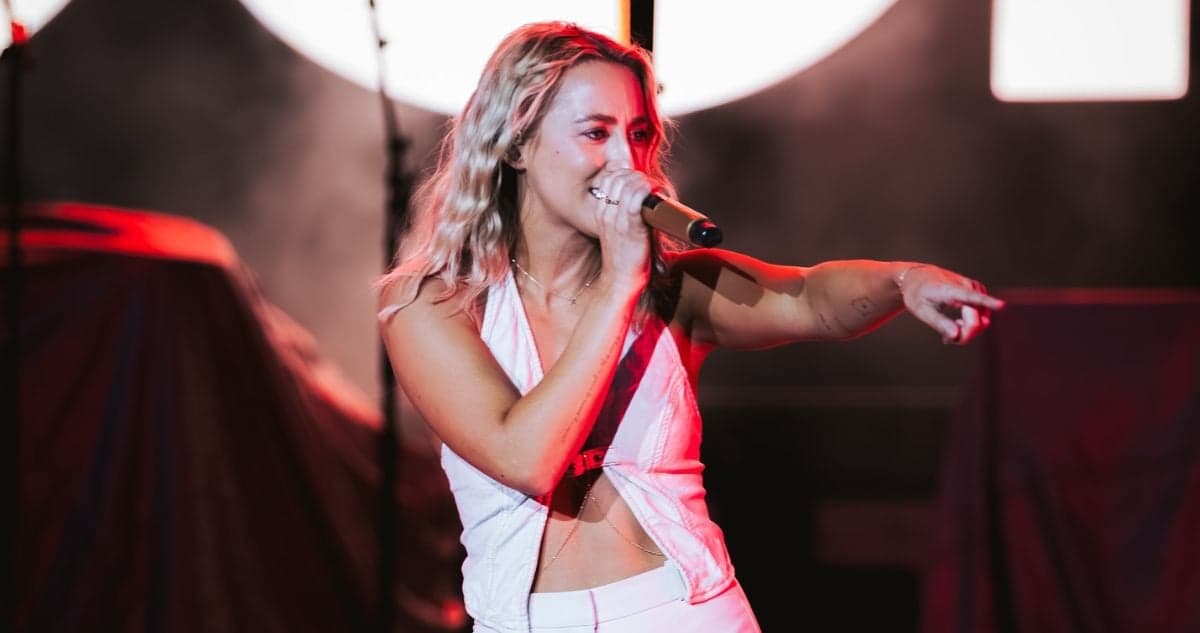 Ashley Cooke's 'Ace': A Deep Dive Into Heartache and Honesty