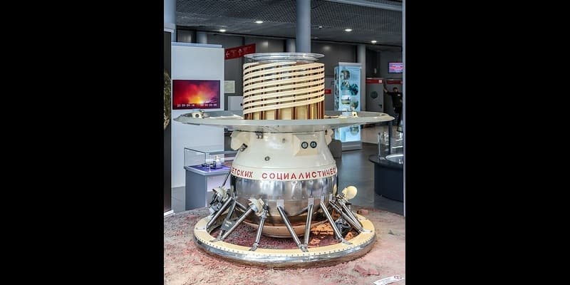 Historic Headlines: From Venusian Ventures to Music Milestones on October 22!