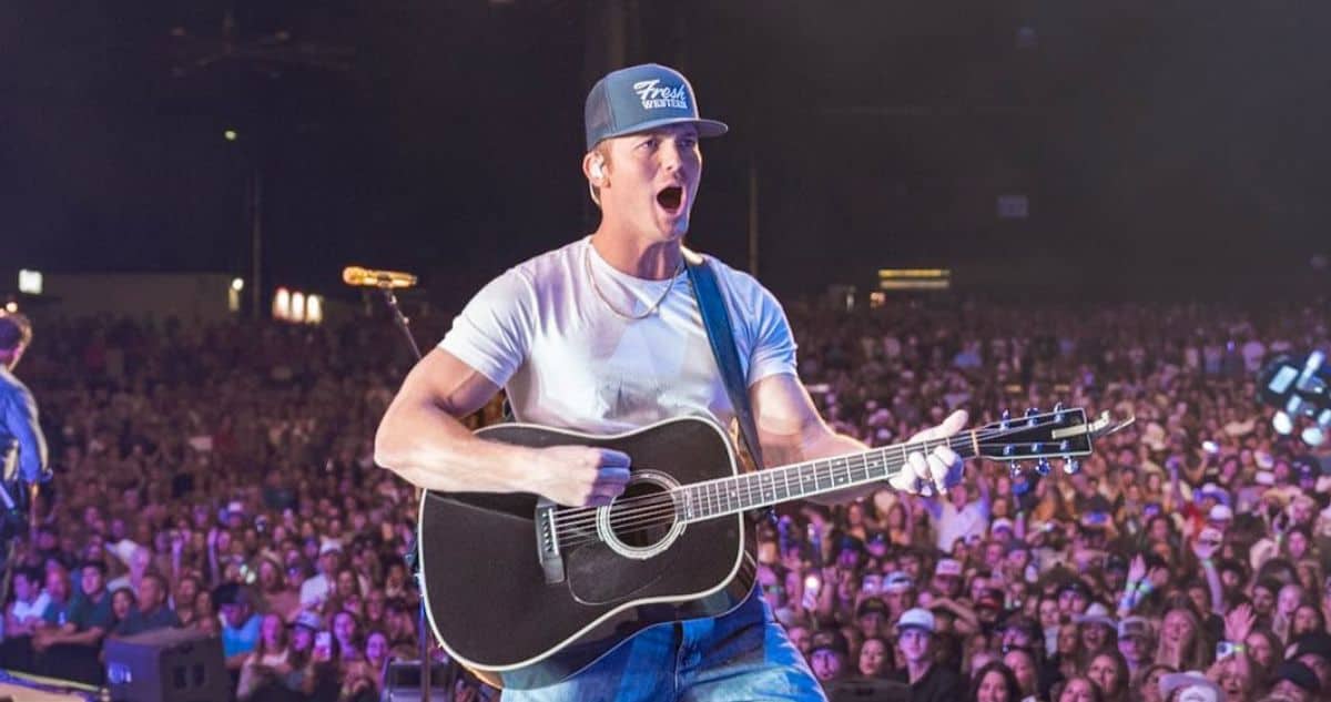 Parker McCollum Reflects on a Year of Magic, Music, and... Deer Season?