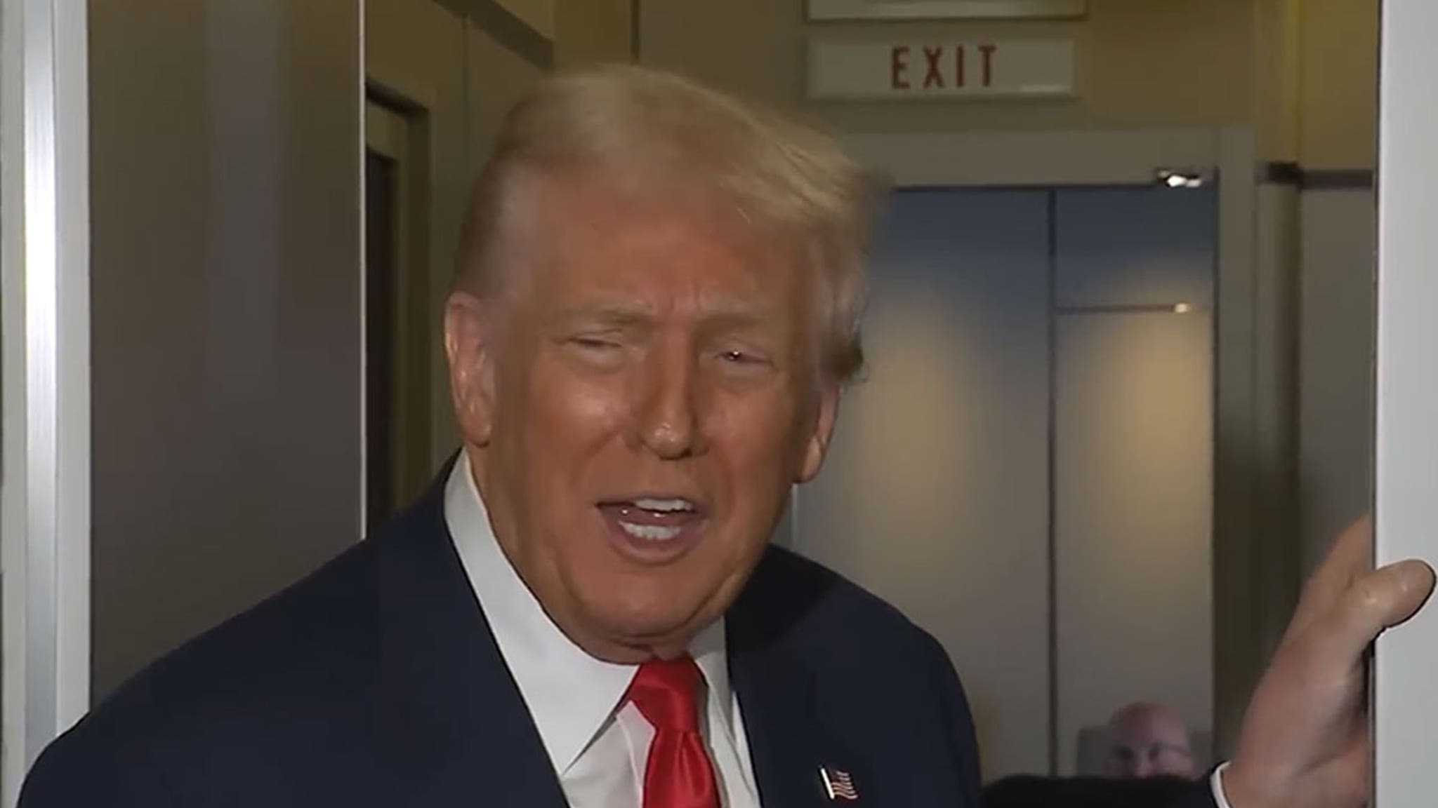 Turbulence Takes Center Stage: Trump’s Flight Fueled by Jokes and Shakes!