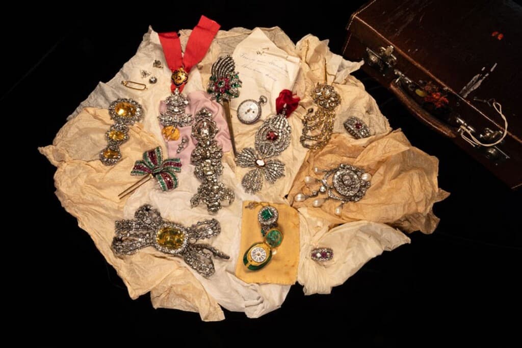 Hidden History: How a Royal Empress Outwitted the Nazis to Protect Priceless Jewels