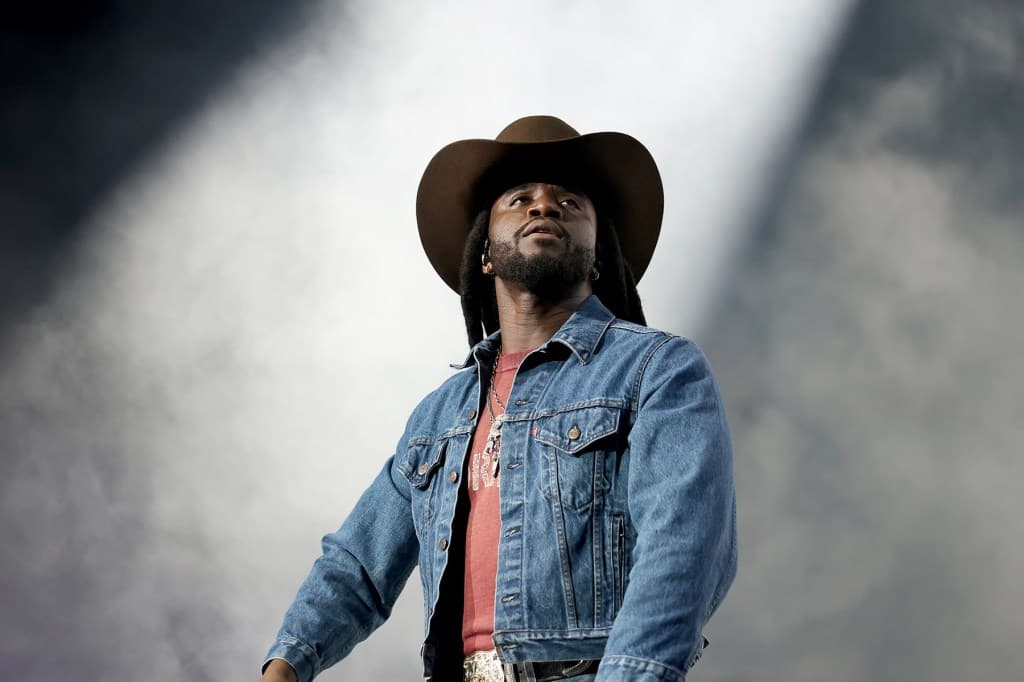 Country Music Gets a Refresh: CMA Awards Nominees Challenge the Norm!