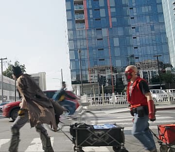 Silicon Valley Superheroes: Fighting Homelessness One Meal at a Time!