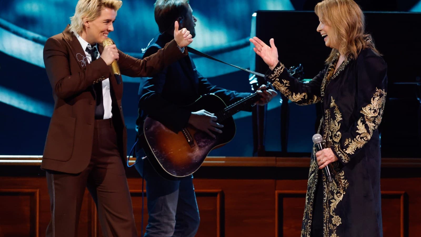 Heartfelt Harmonies: Brandi Carlile and Patty Loveless Bring the Tears for Vince Gill at CMA Awards