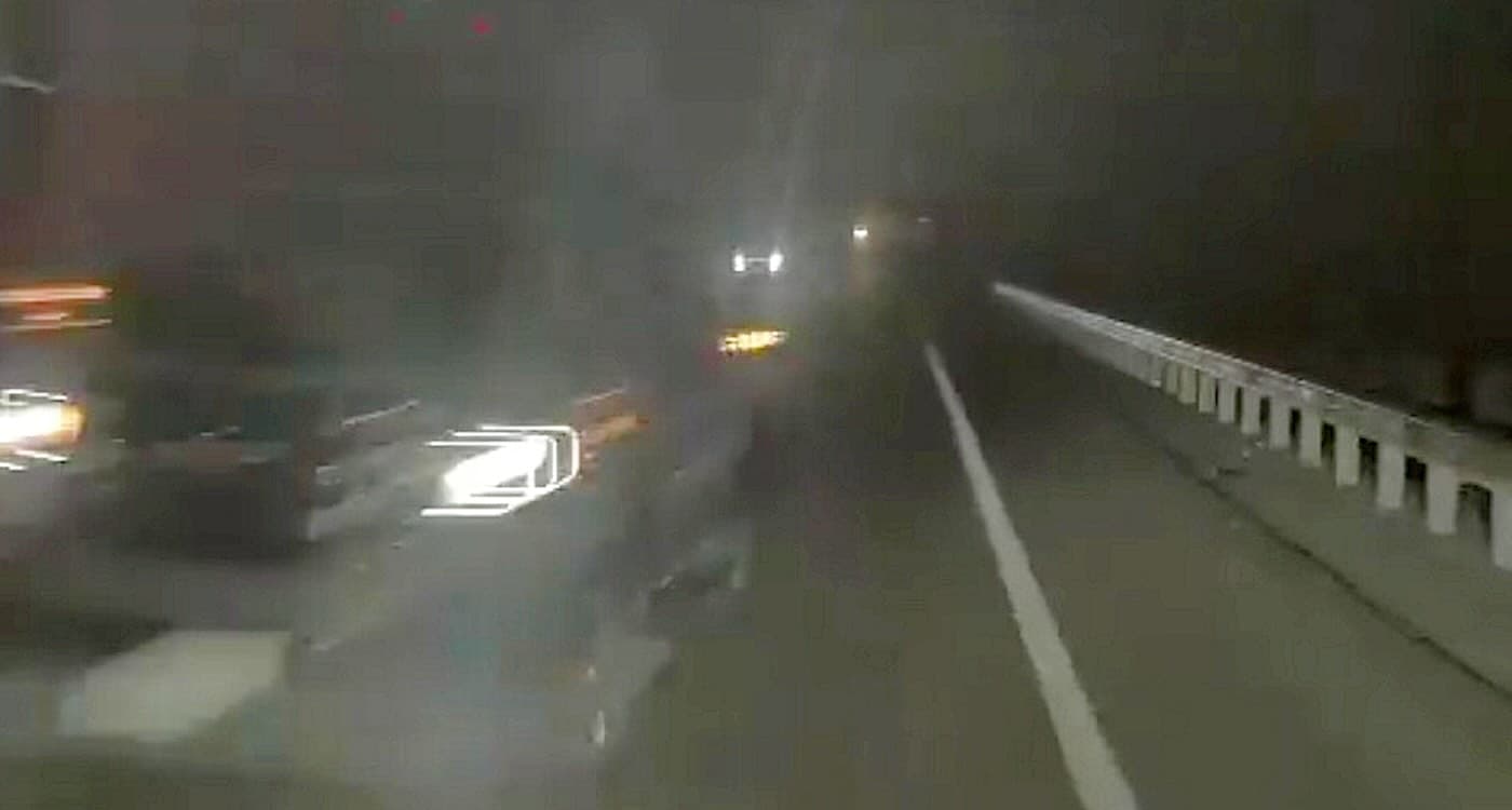 Life-Saving Swerve: How a Tesla Cybertruck Averted Disaster at 75mph