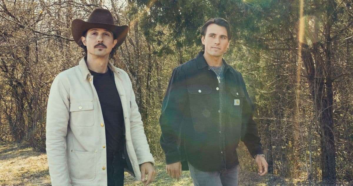 How a Lawn Chair Became the Heart of Ryan and Rory's New Hit