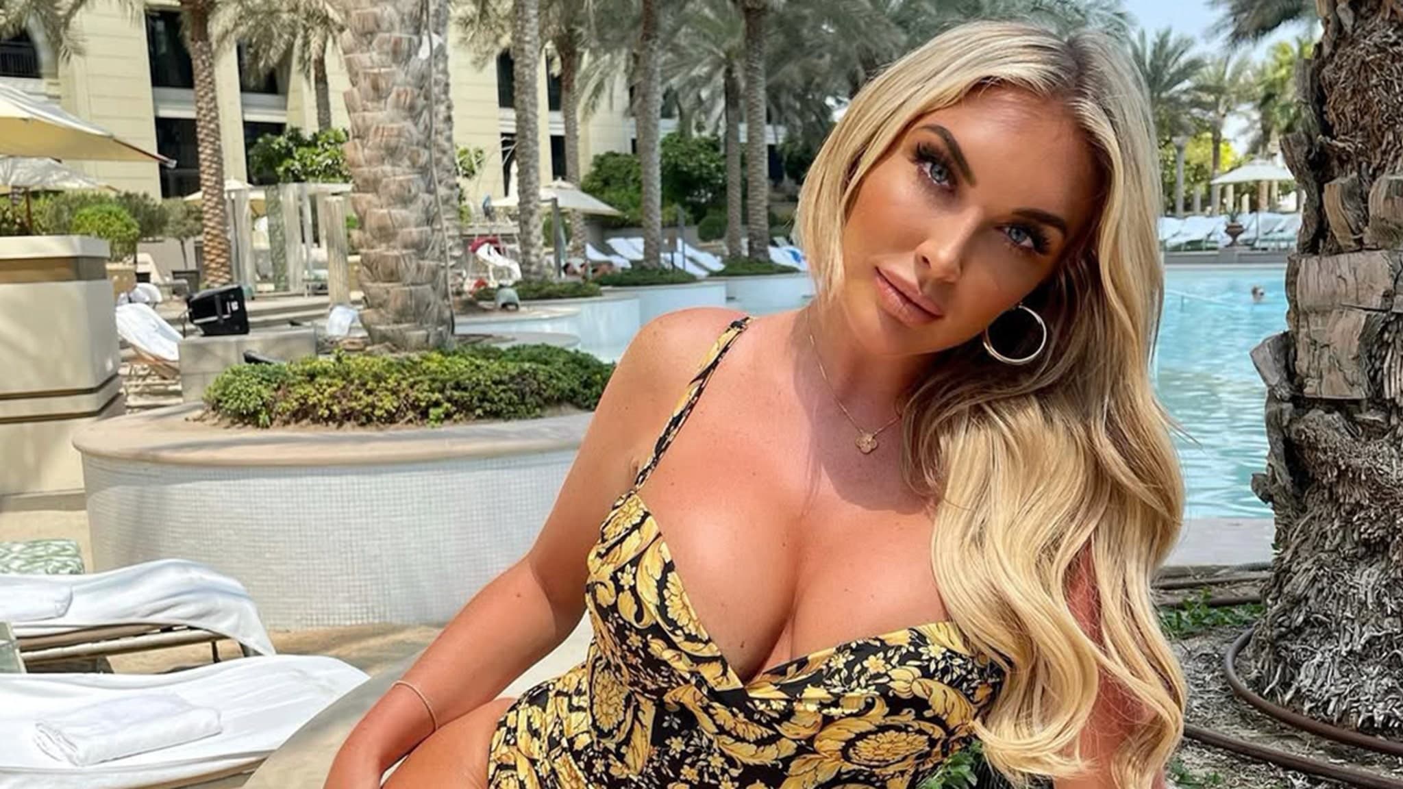 Brookelyn Brightens Winter with Sizzling Style and a Touch of Rose!