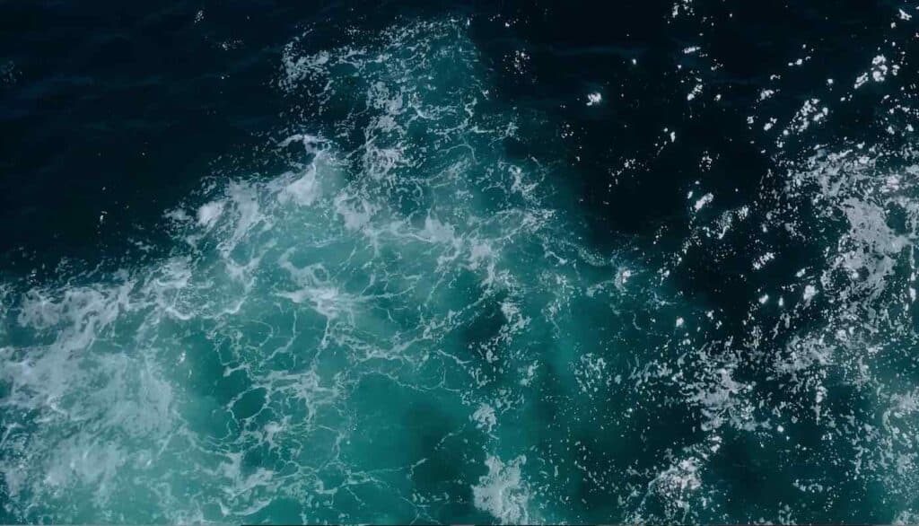 Turning Tides: How a New Desalination Plant is Making Water and Fuel from Seawater for Pennies!