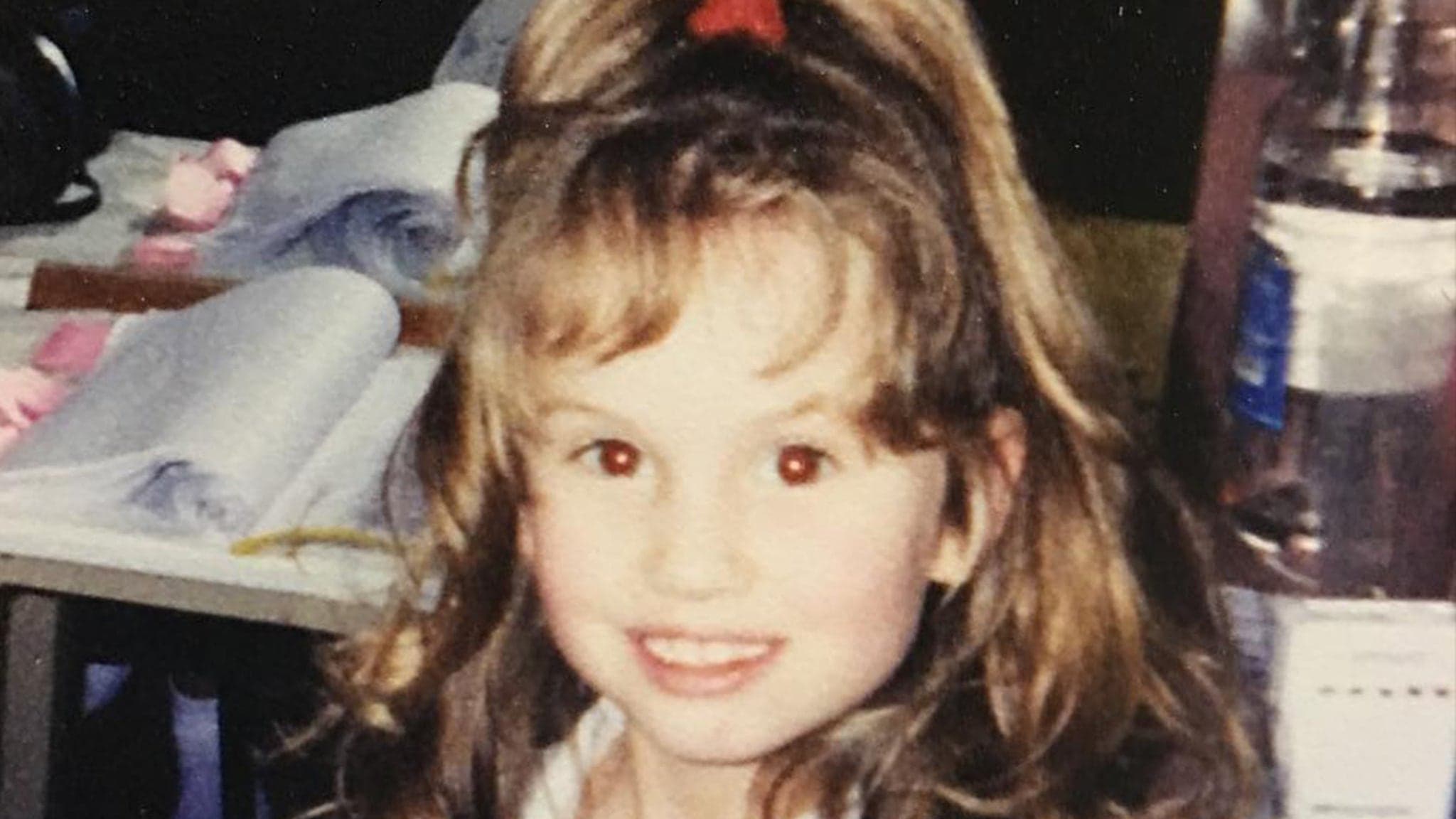 From Childhood Smiles to Stardom: Guess Who This Happy Girl Became?